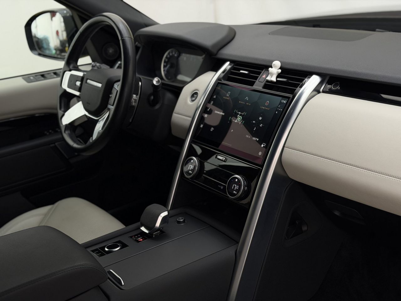 Land Rover Discovery | 15