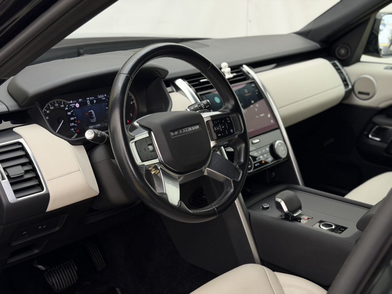 Land Rover Discovery | 8