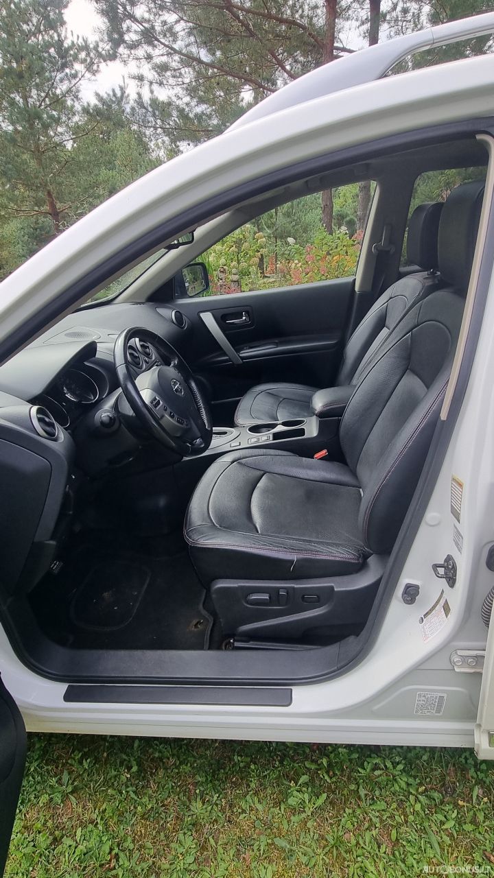 Nissan Rogue | 4