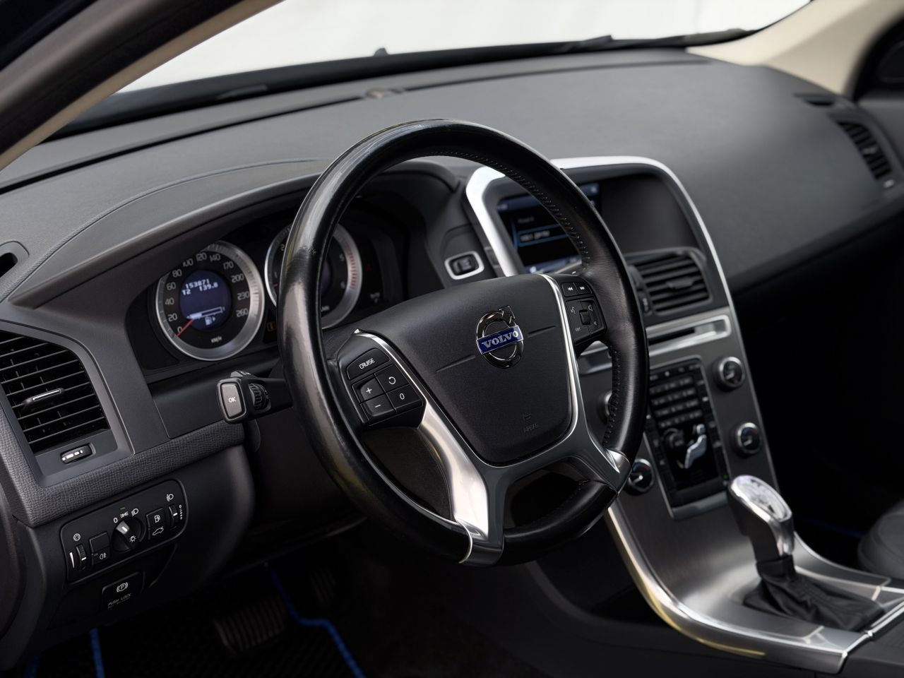 Volvo XC60 | 8