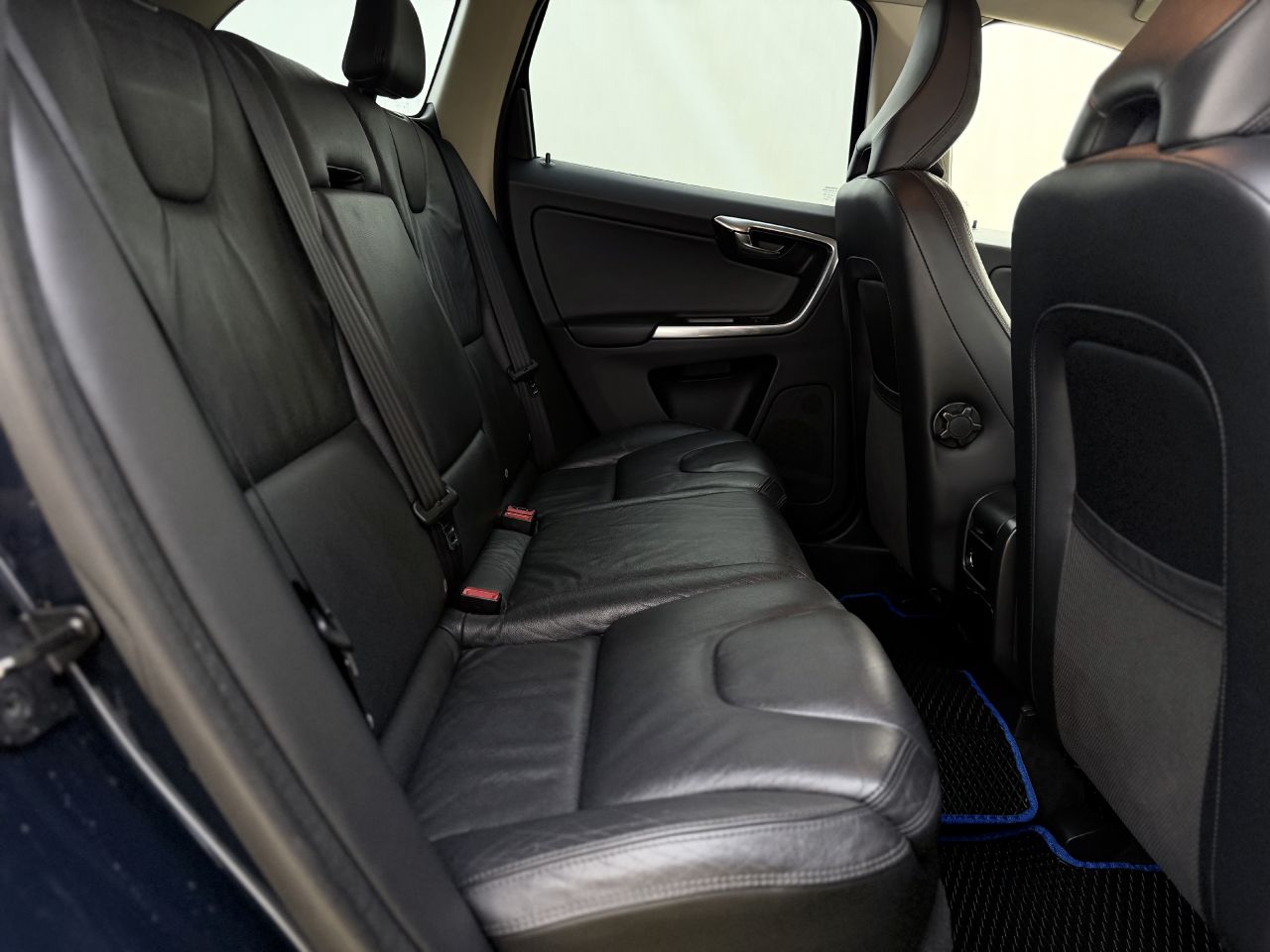 Volvo XC60 | 13