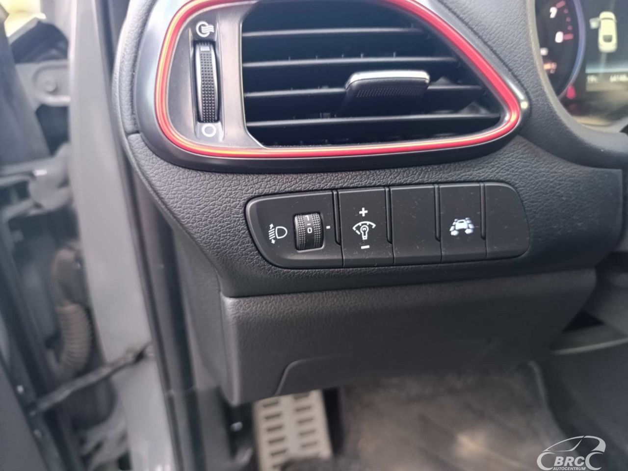 Hyundai i30 | 14