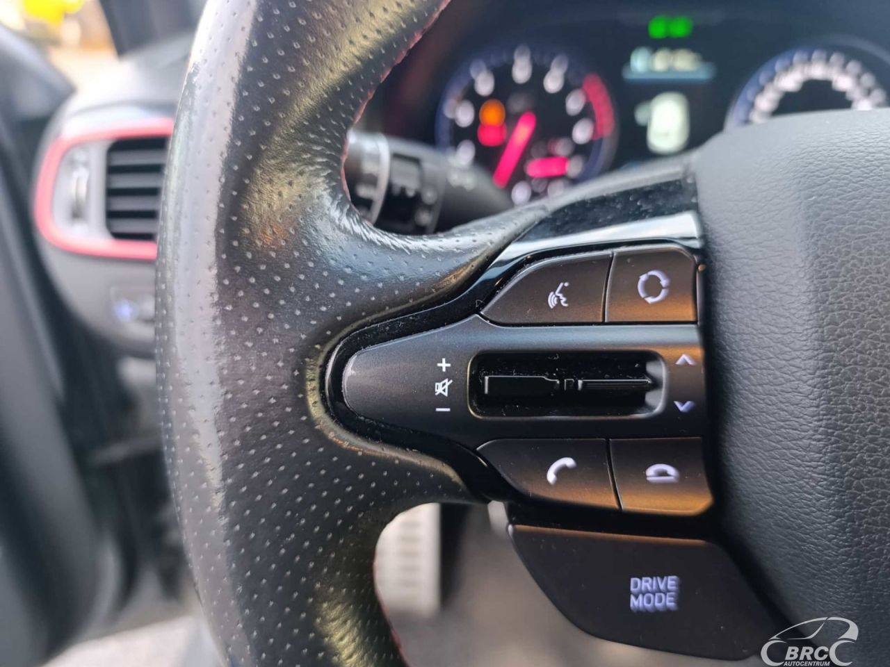 Hyundai i30 | 16