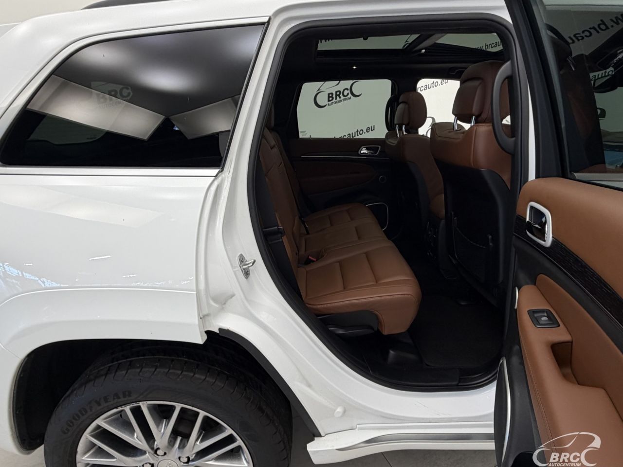 Jeep Grand Cherokee | 12