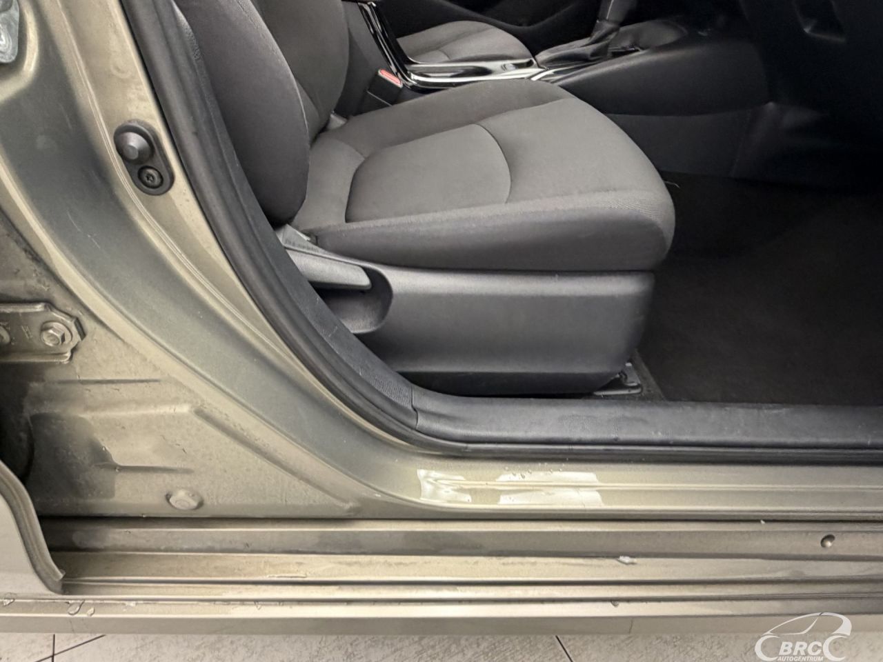 Toyota Corolla | 5
