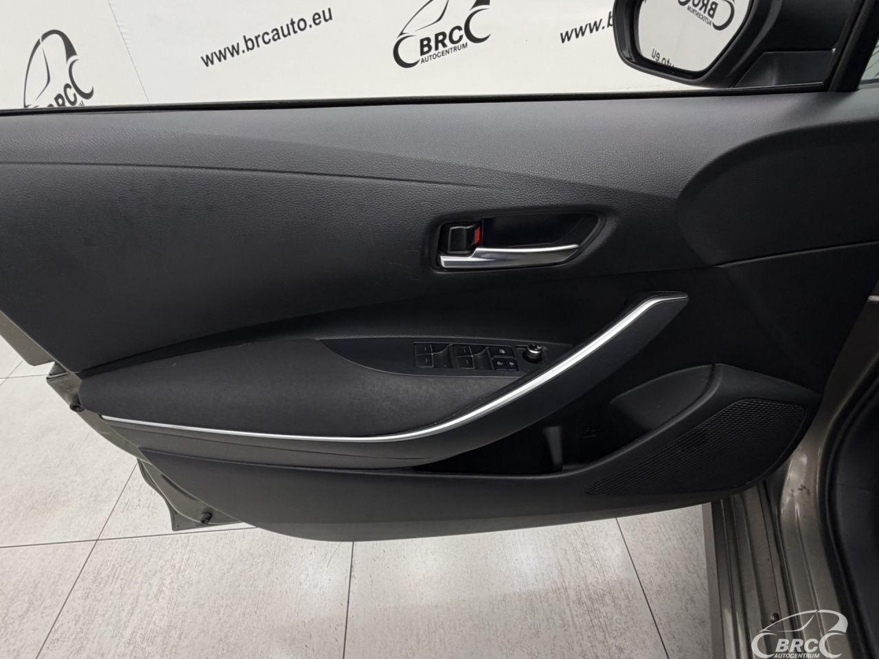 Toyota Corolla | 18