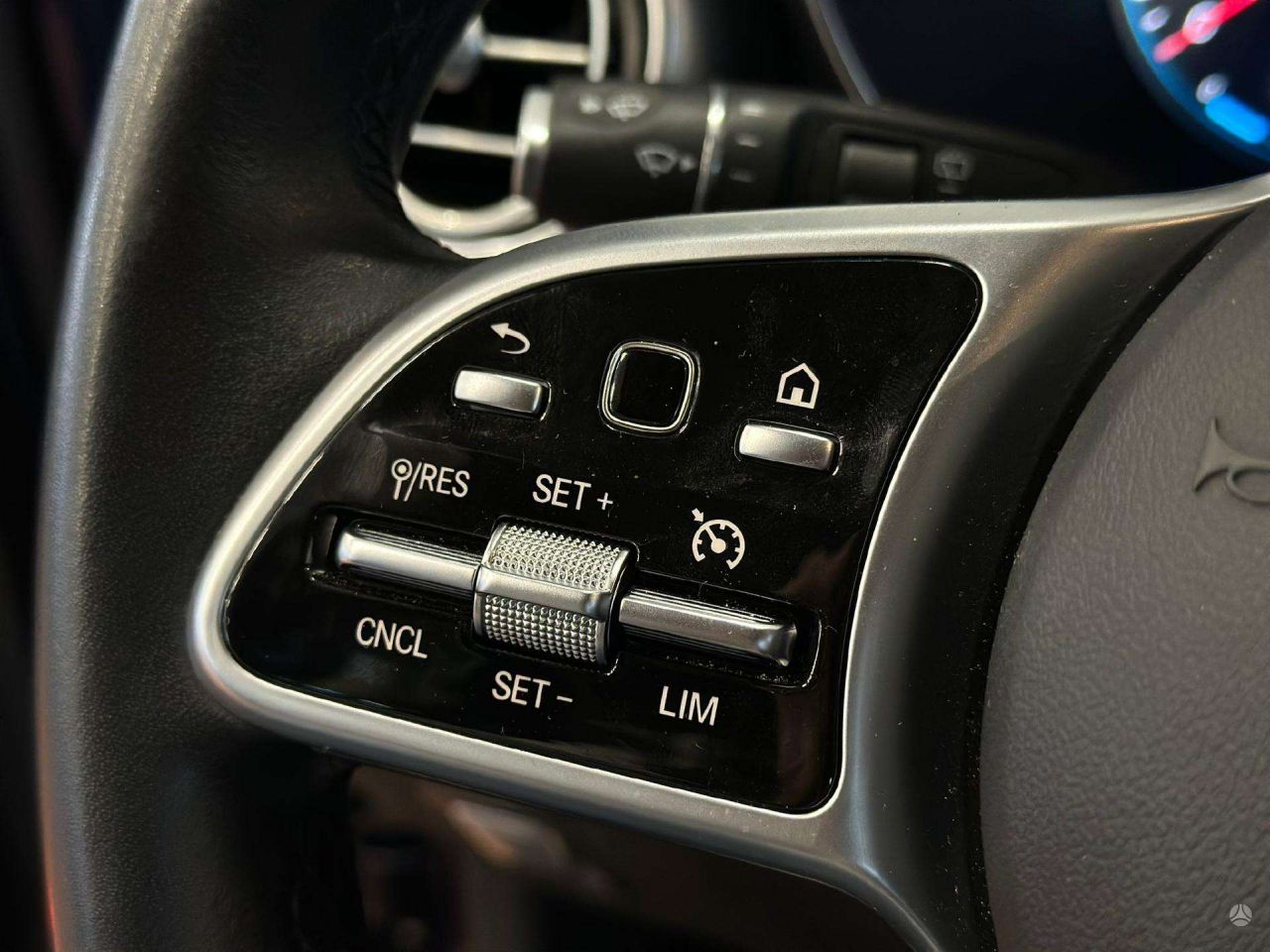 Mercedes-Benz GLC220 | 18