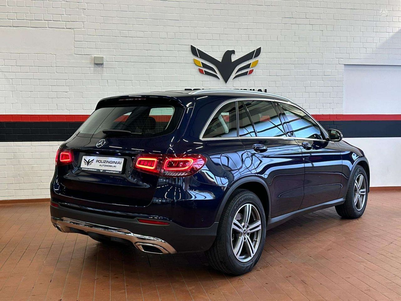 Mercedes-Benz GLC220 | 4