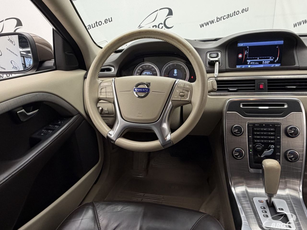 Volvo XC70 | 13
