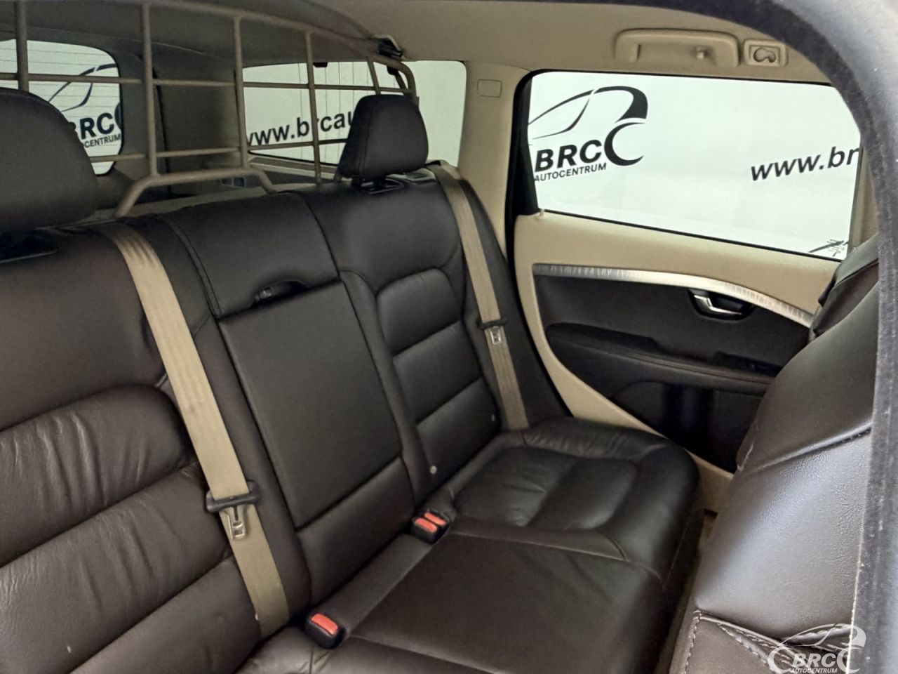 Volvo XC70 | 10