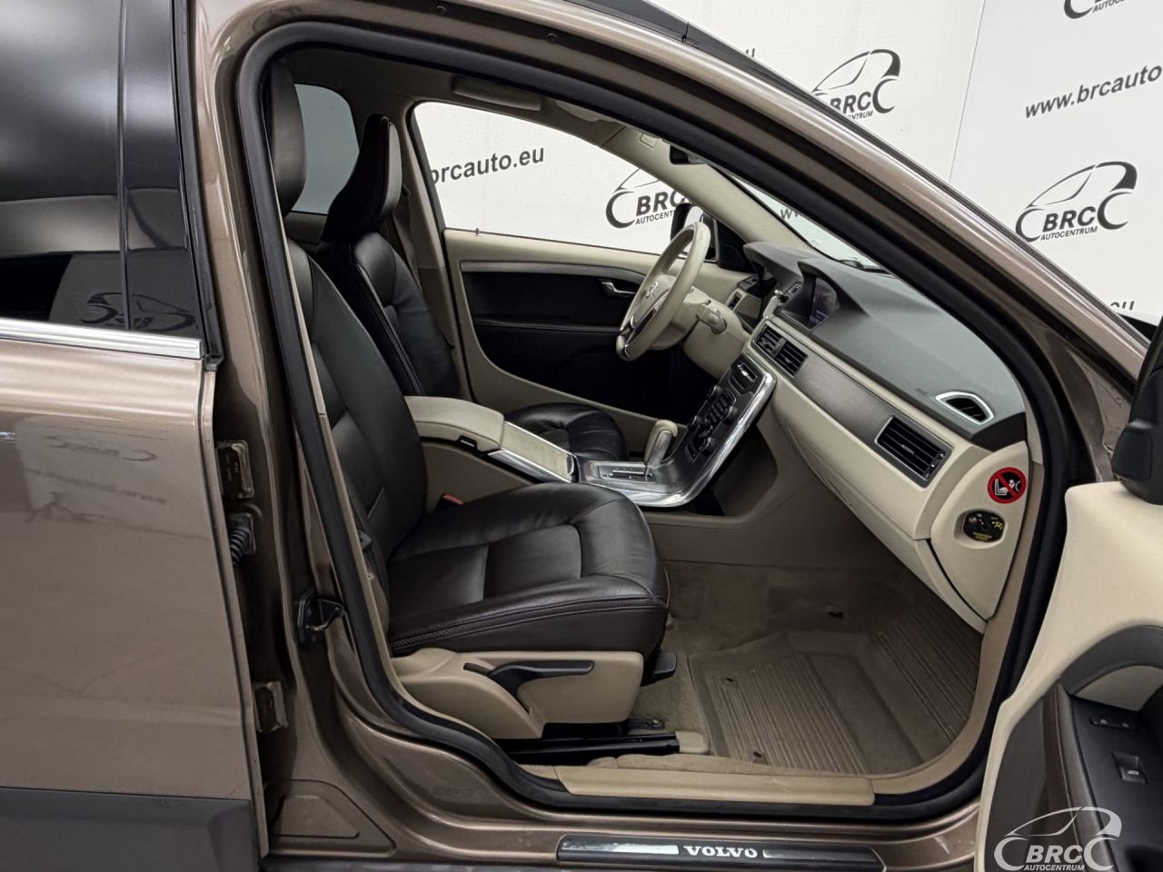 Volvo XC70 | 3