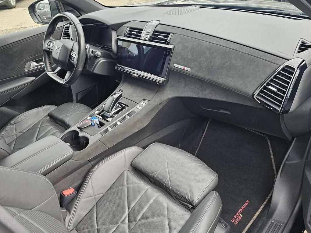 DS Automobiles DS7 | 12