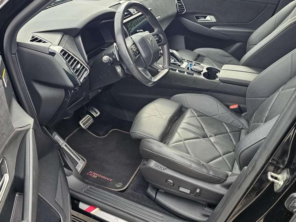 DS Automobiles DS7 | 7