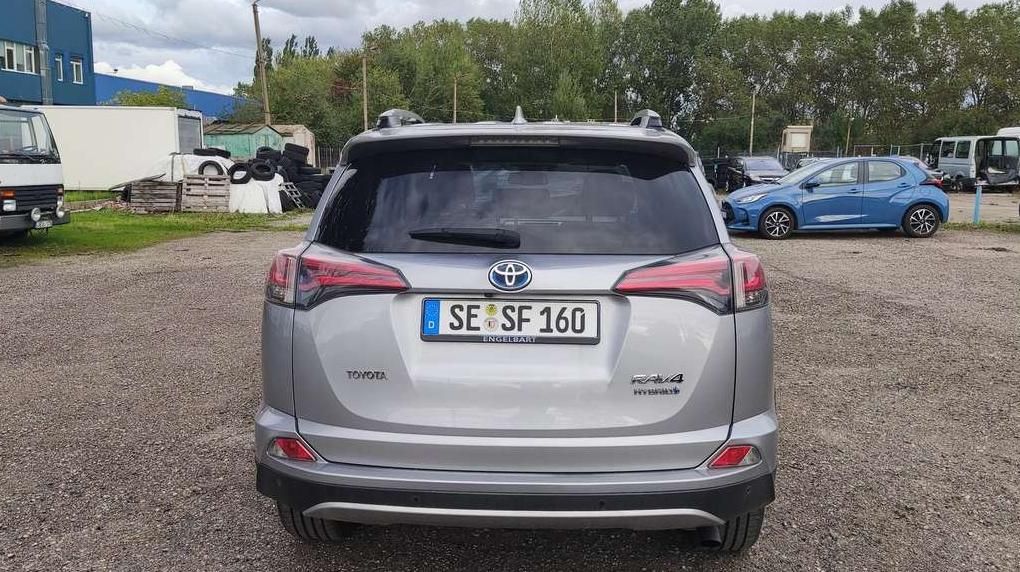 Toyota RAV4 | 7