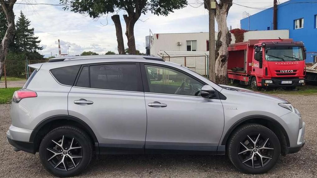 Toyota RAV4 | 5