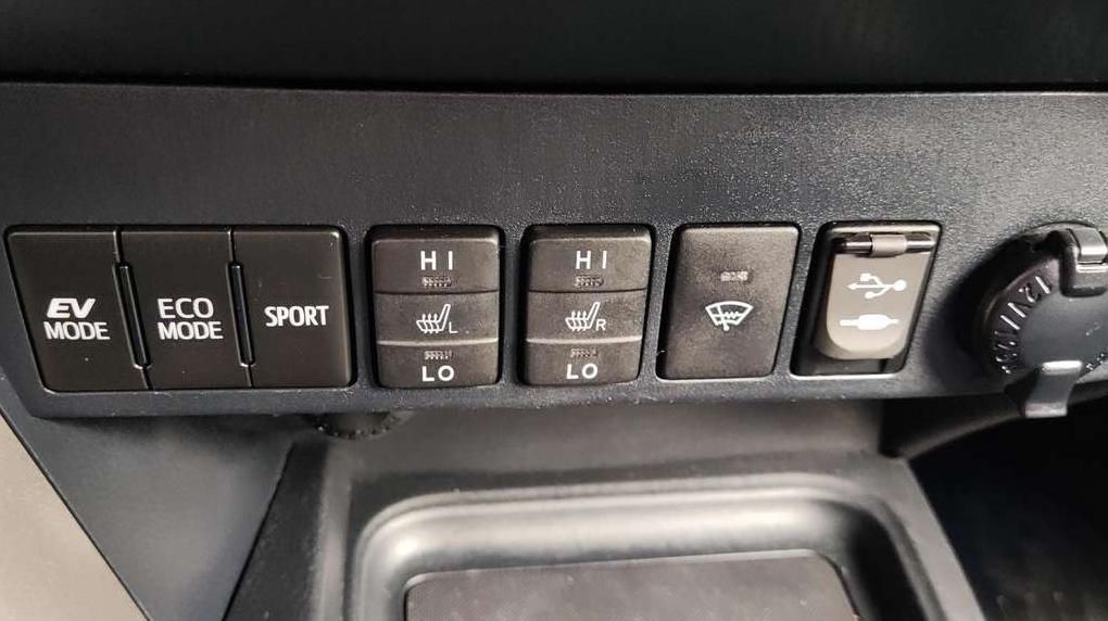 Toyota RAV4 | 25