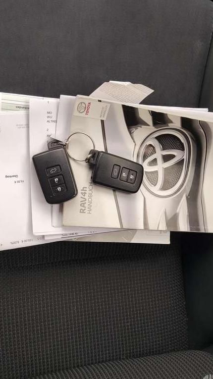 Toyota RAV4 | 10