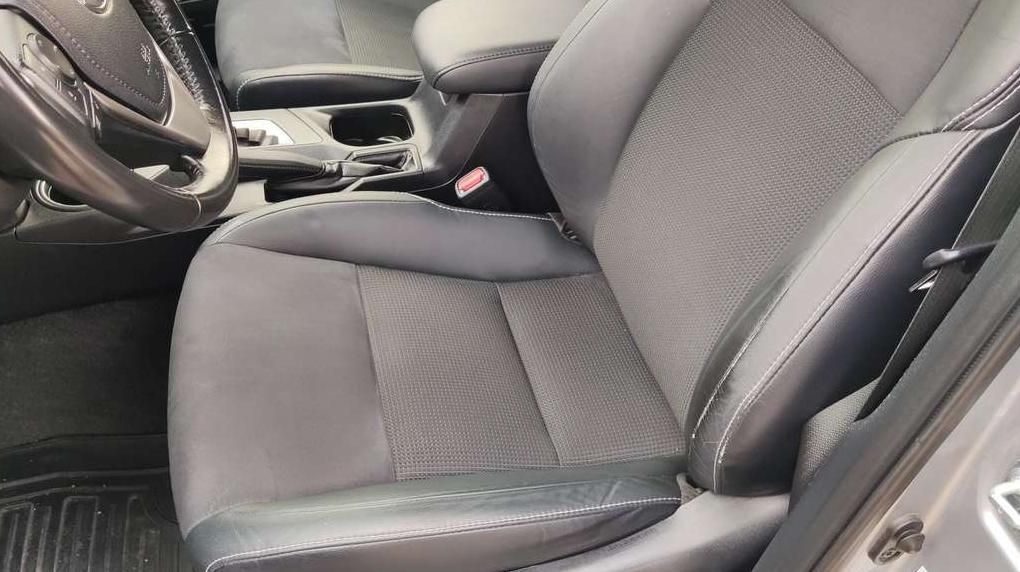 Toyota RAV4 | 12