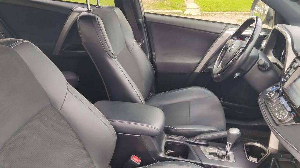 Toyota RAV4 | 16