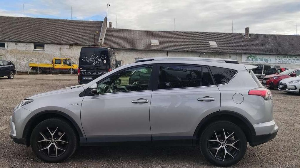 Toyota RAV4 | 1
