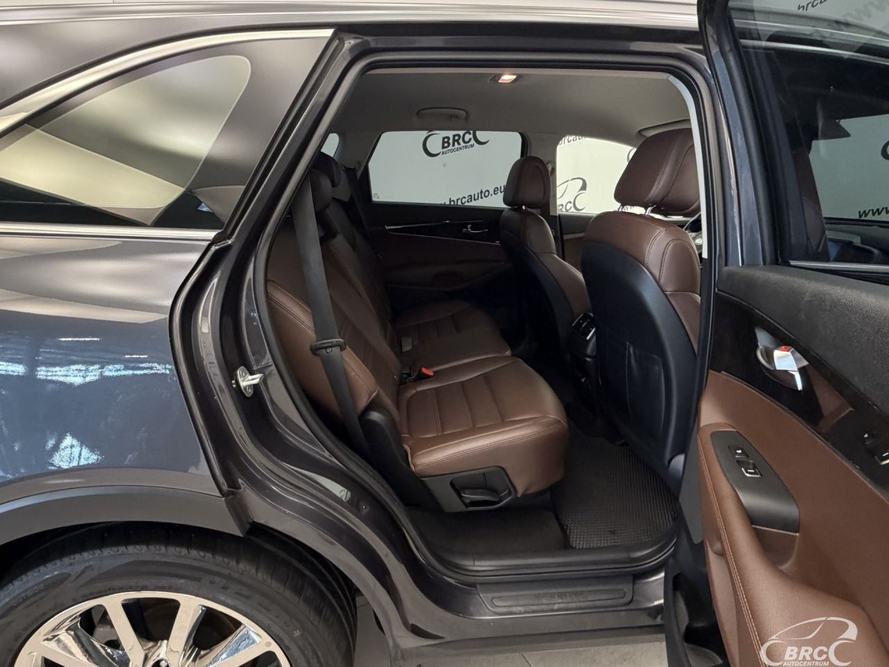 Kia Sorento | 8