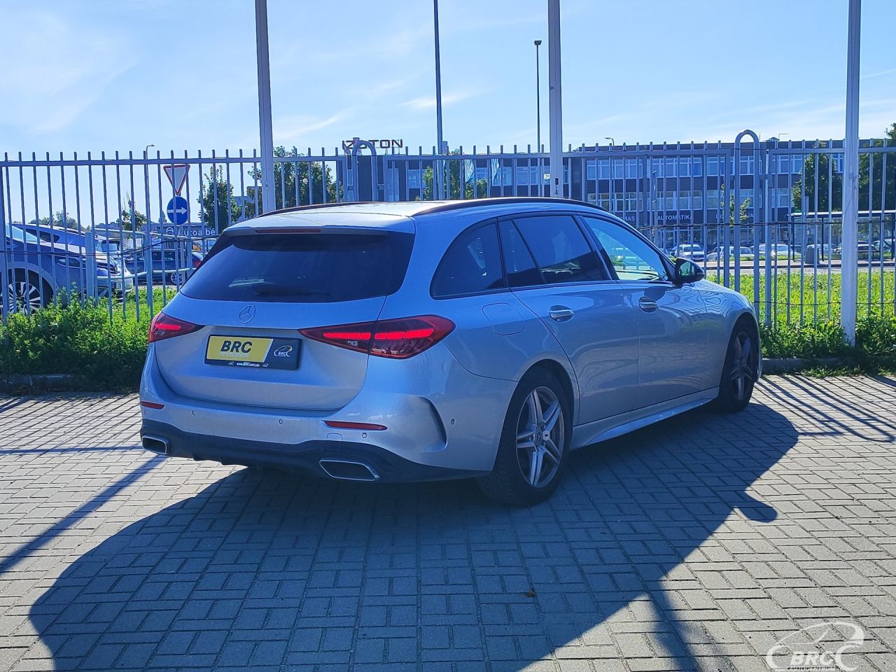 Mercedes-Benz C220 | 1