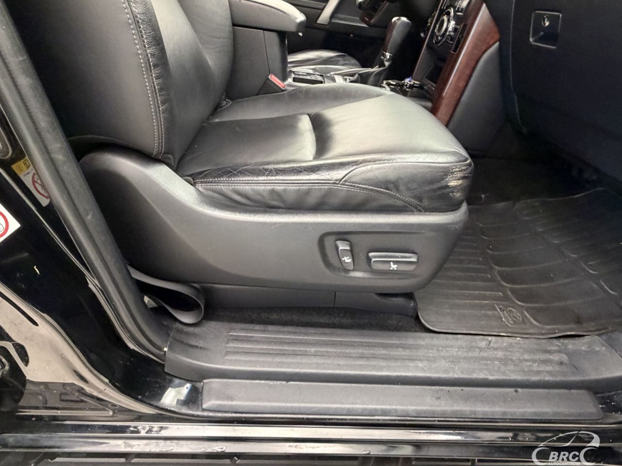 Toyota Land Cruiser | 5