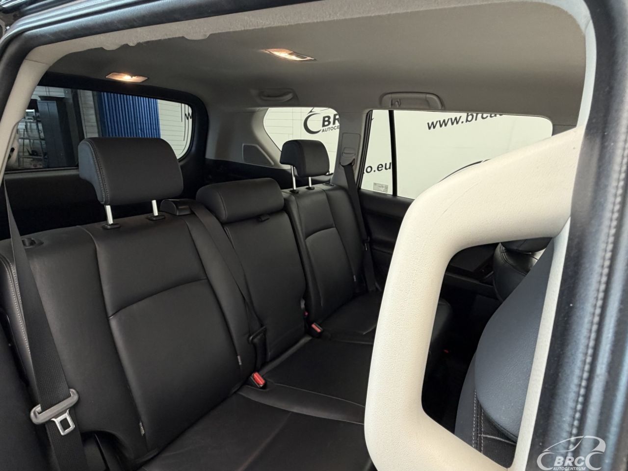 Toyota Land Cruiser | 11