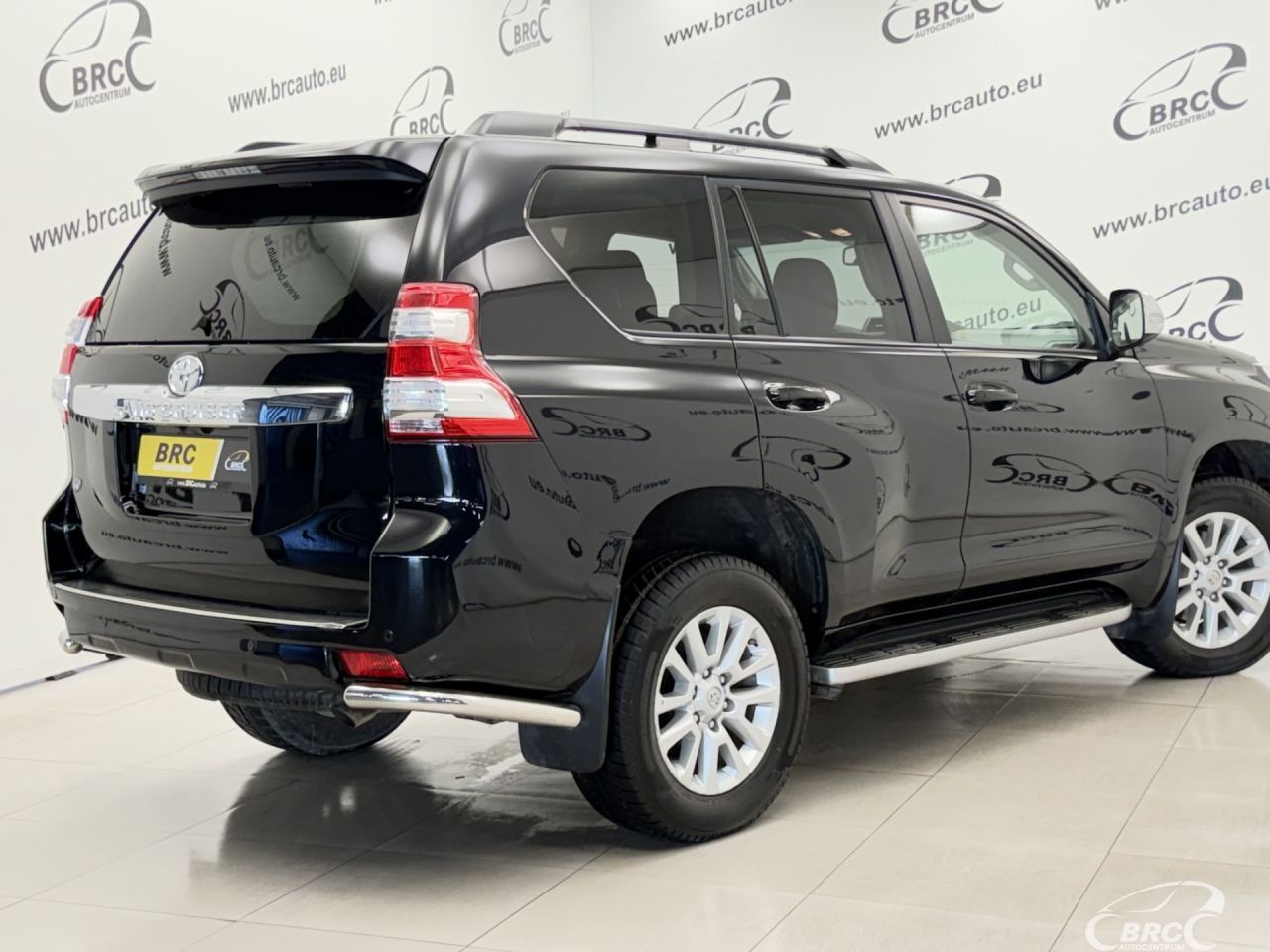 Toyota Land Cruiser | 1