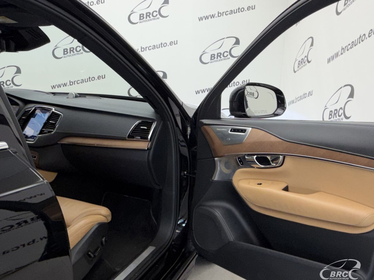 Volvo XC90 | 8
