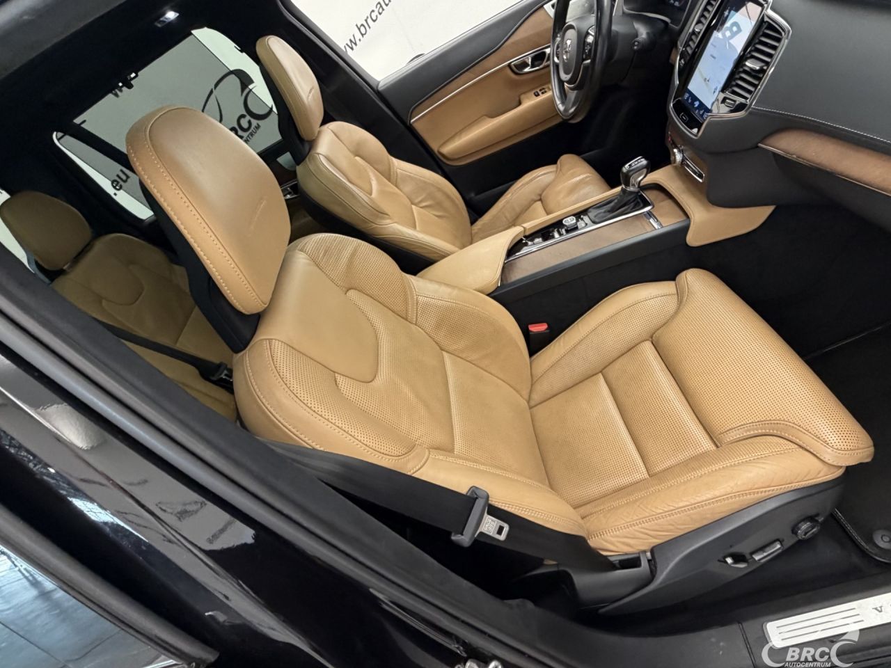 Volvo XC90 | 4