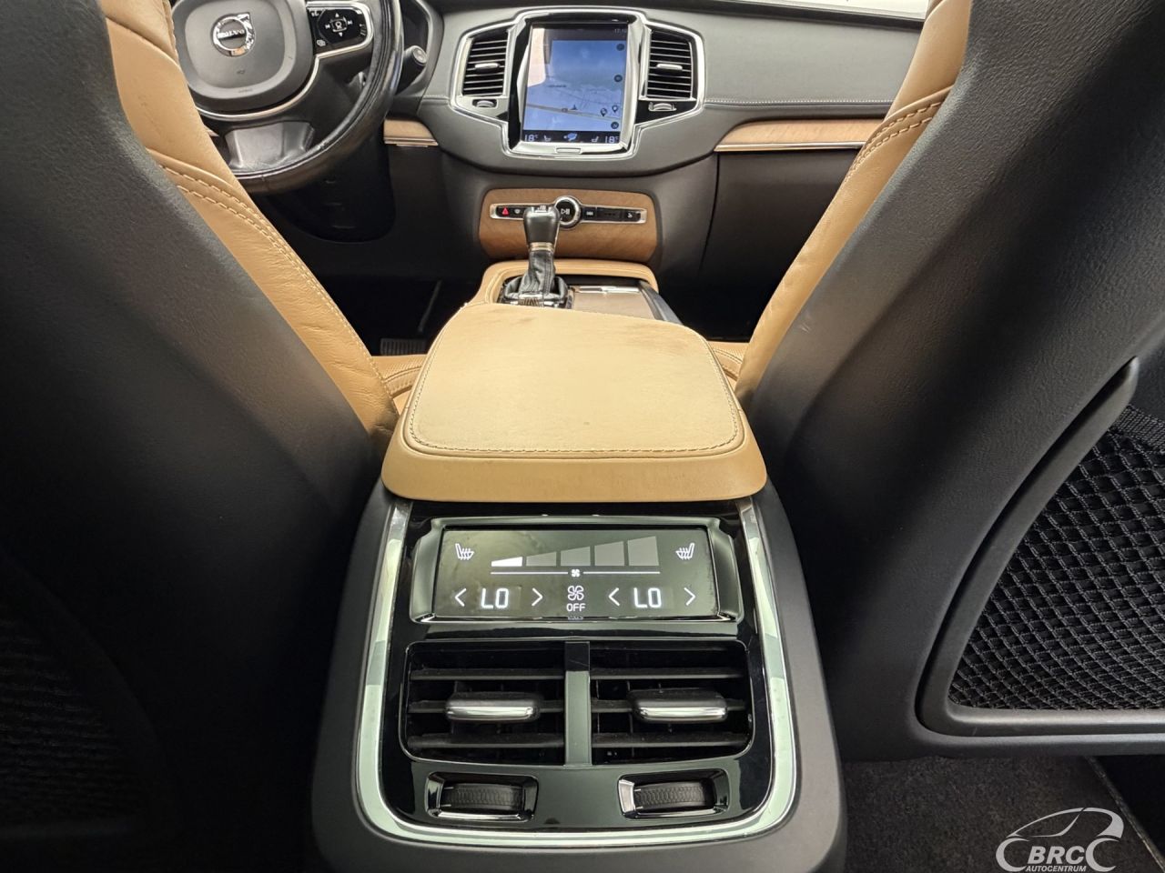 Volvo XC90 | 15