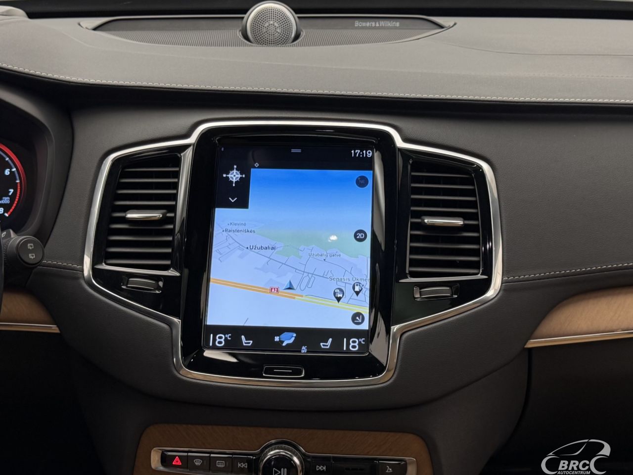 Volvo XC90 | 18