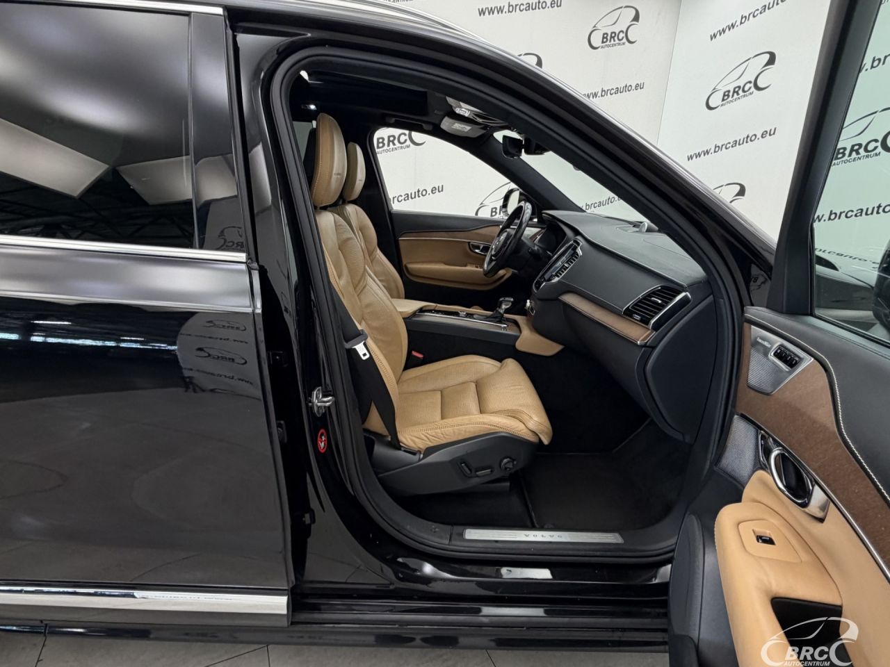 Volvo XC90 | 3