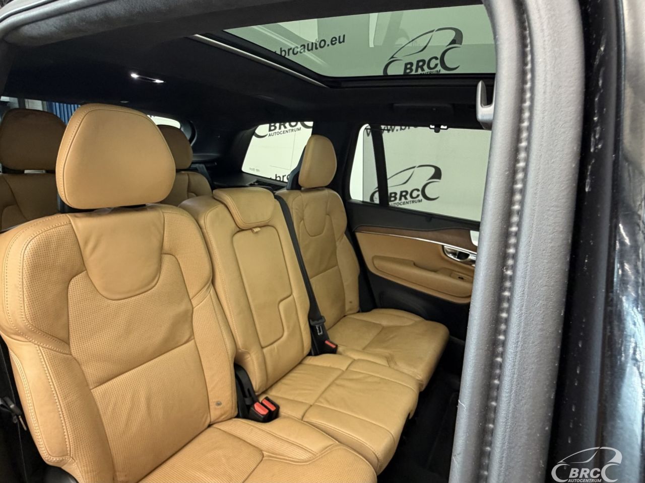 Volvo XC90 | 11