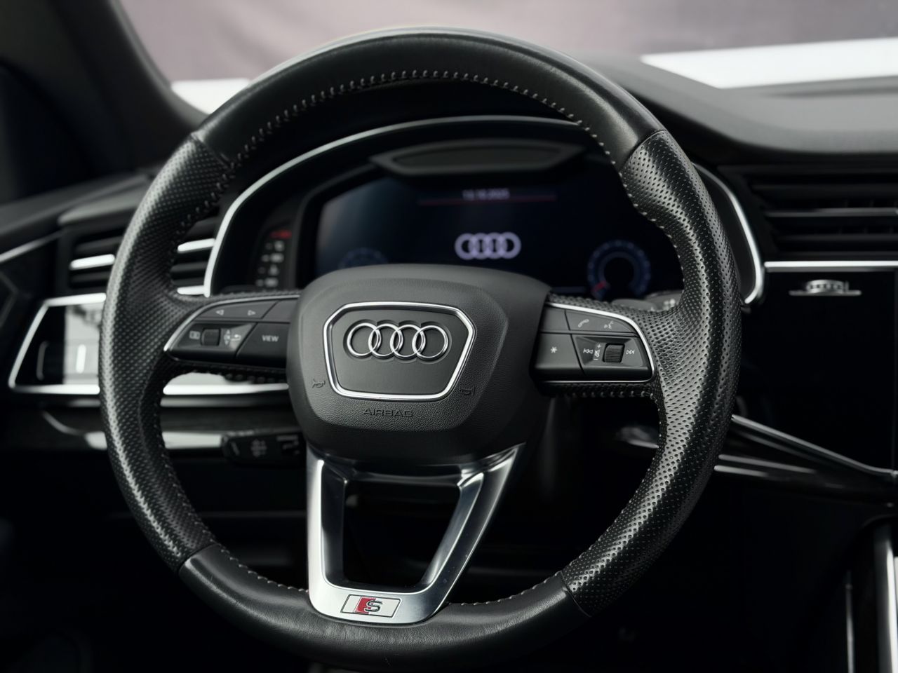 Audi Q8 | 18