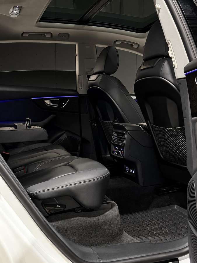 Audi Q8 | 11