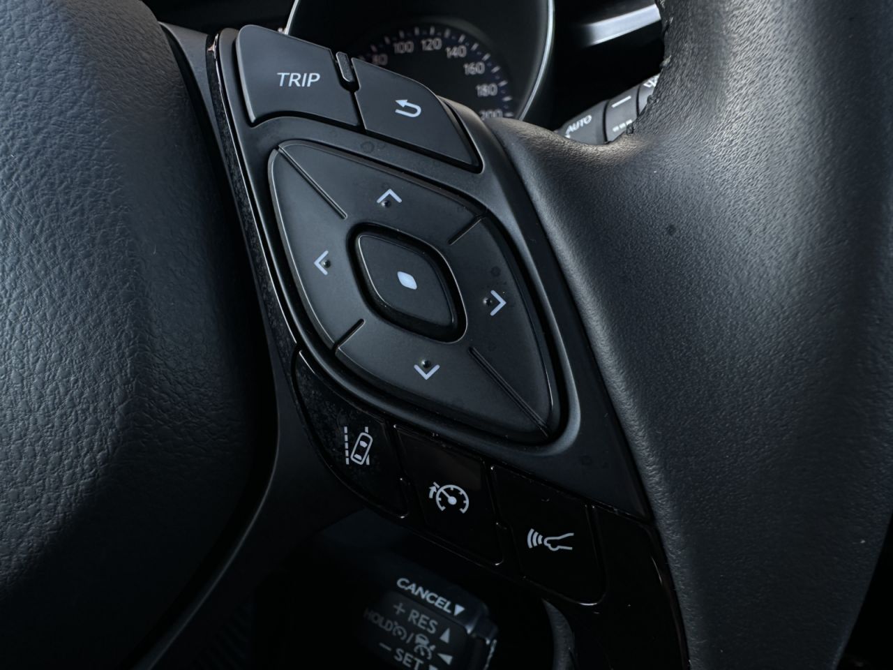 Toyota C-HR | 10