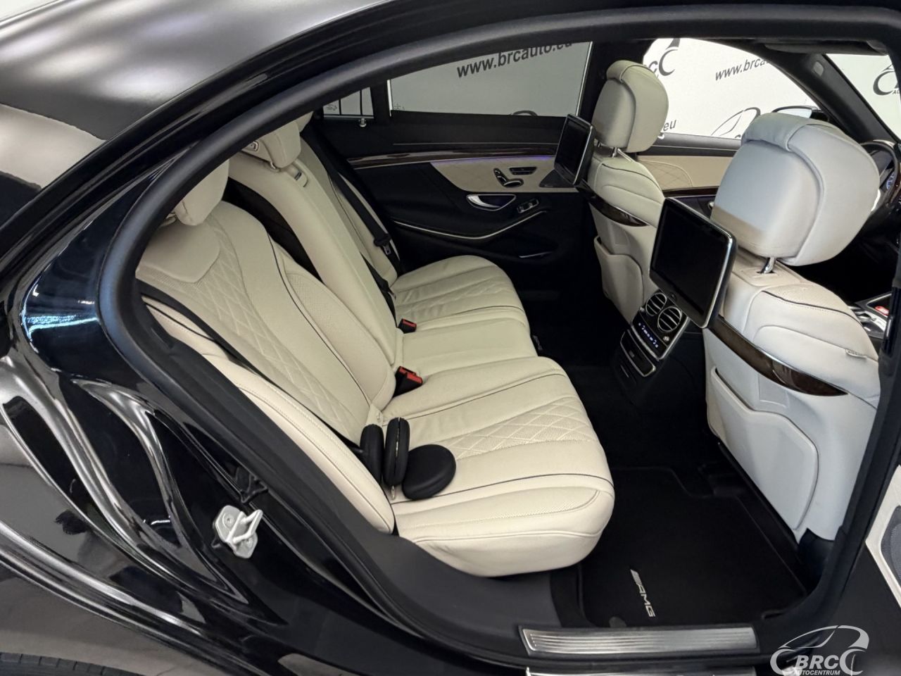 Mercedes-Benz S500 | 11