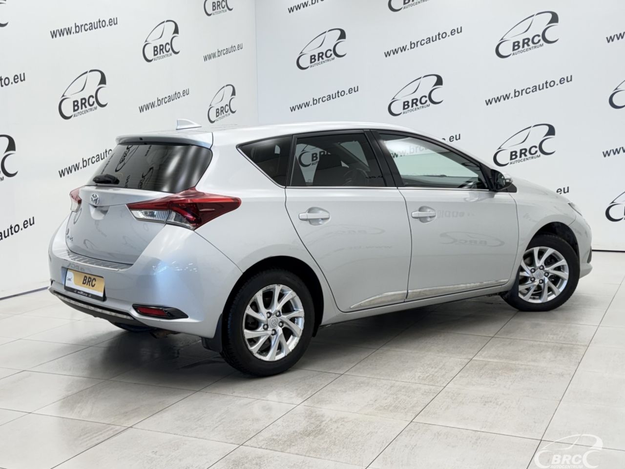Toyota Auris | 1