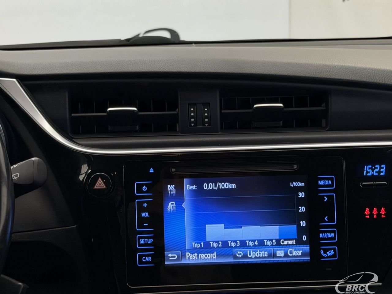 Toyota Auris | 14
