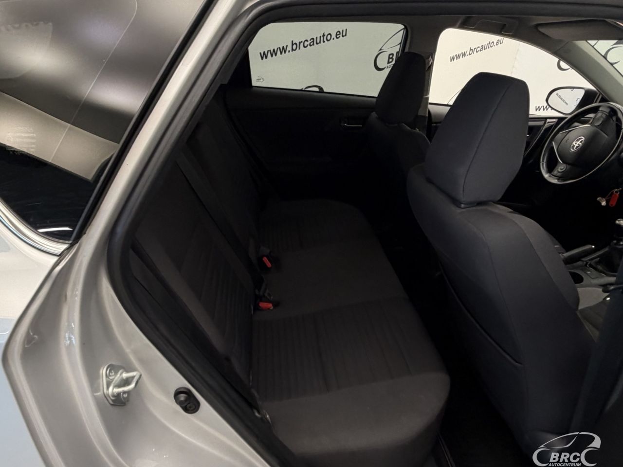 Toyota Auris | 9