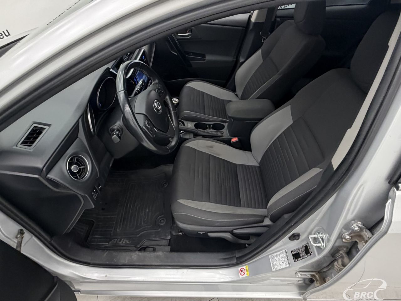 Toyota Auris | 19