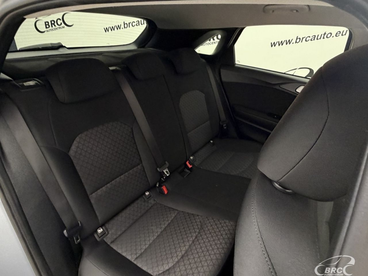 Kia Cee'd | 10