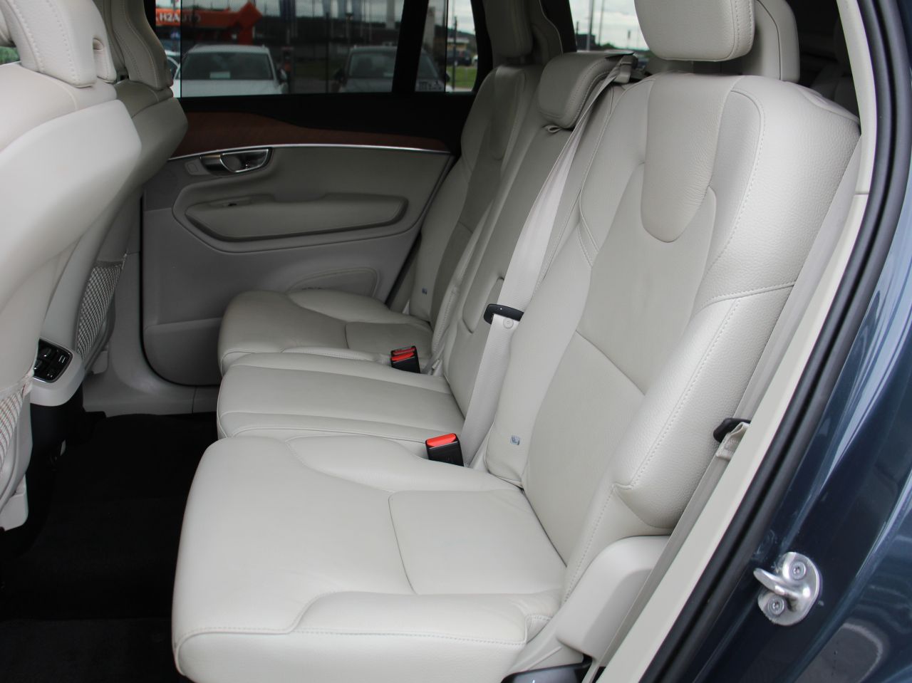 Volvo XC90 | 15