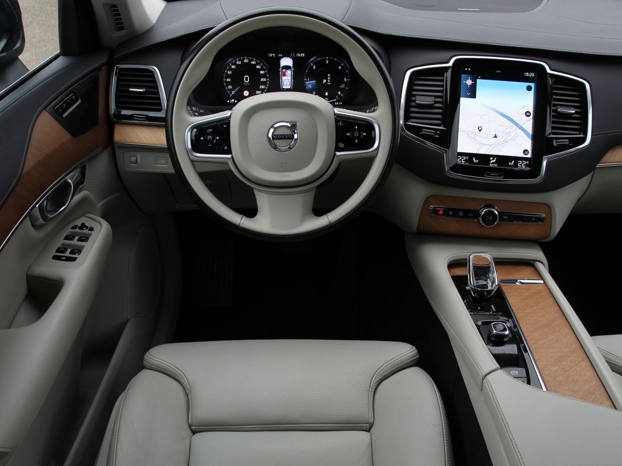 Volvo XC90 | 6