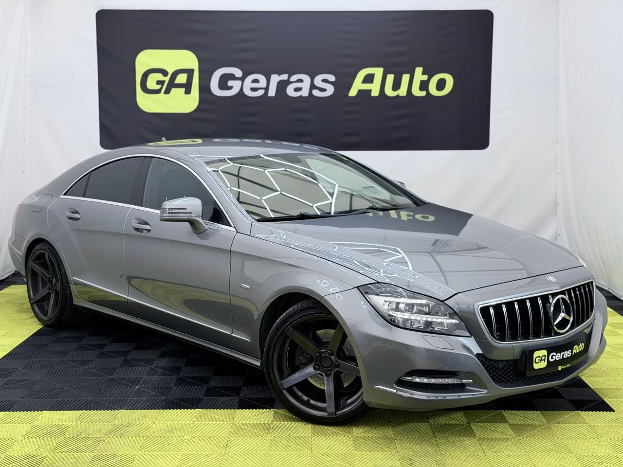Mercedes-Benz CLS350 | 2