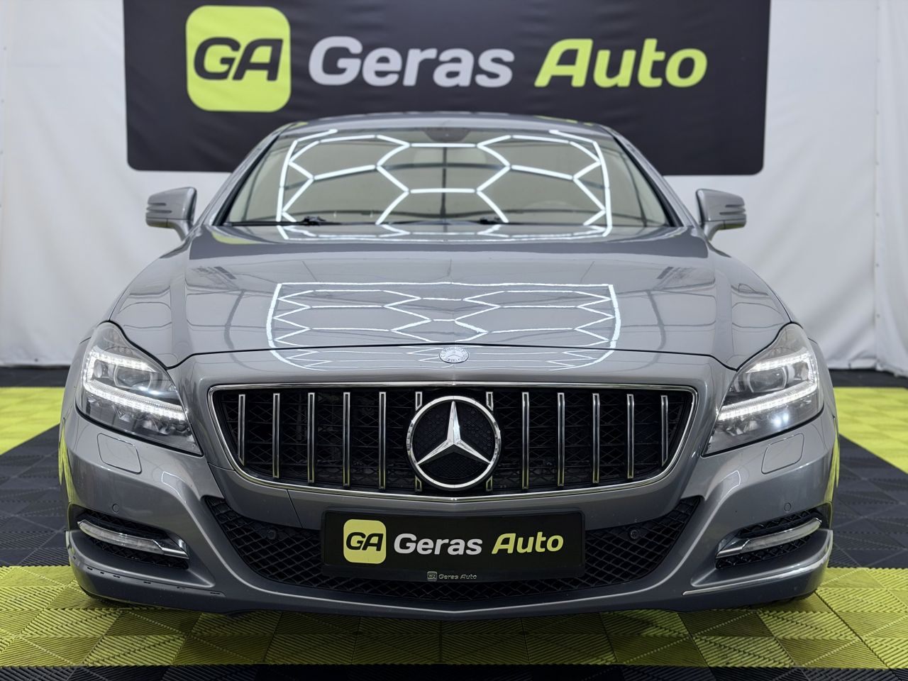 Mercedes-Benz CLS350 | 1