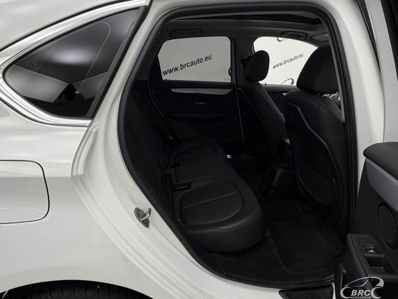 BMW 218 | 8