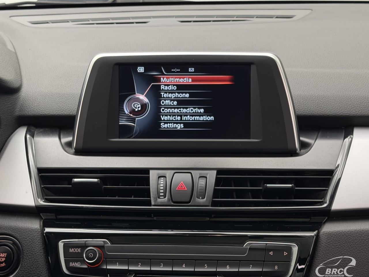 BMW 218 | 14